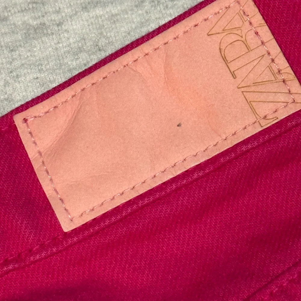 Zara‎ High-Waisted Fuchsia Denim Shorts 🌺